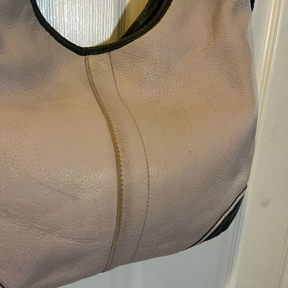 Coach Pebbled Leather Beige shoulder/Hobo Bag navy blue & burgundy straps & trim
